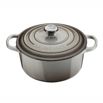 Кастрюля / жаровня с крышкой 22 см, мускат Le Creuset