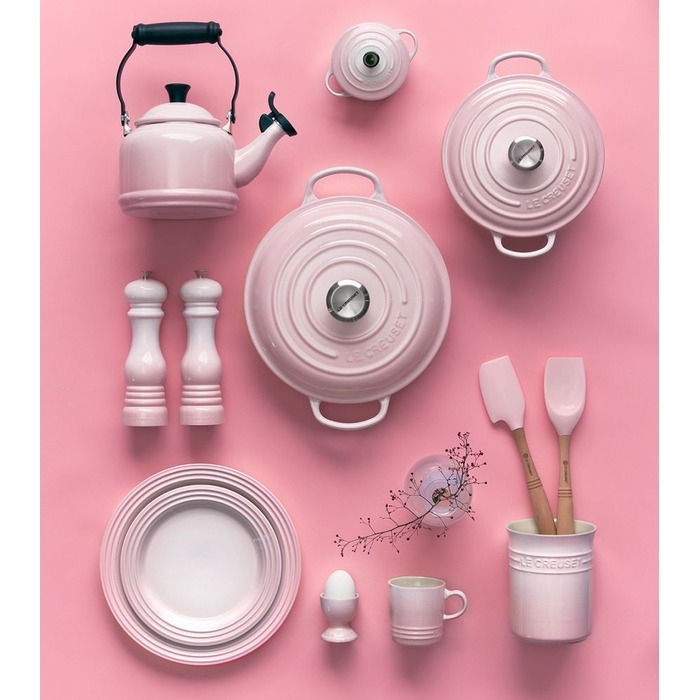 Shell Pink Le Creuset