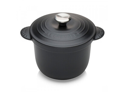 Кастрюля / жаровня 18 см с крышкой, черная Every Black Le Creuset