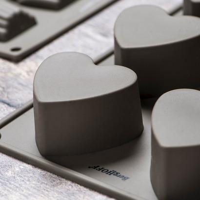 Форма для запекания силиконовая "8 сердец" 30,5 х 17,5 х 3,5 см Studio Berghoff
